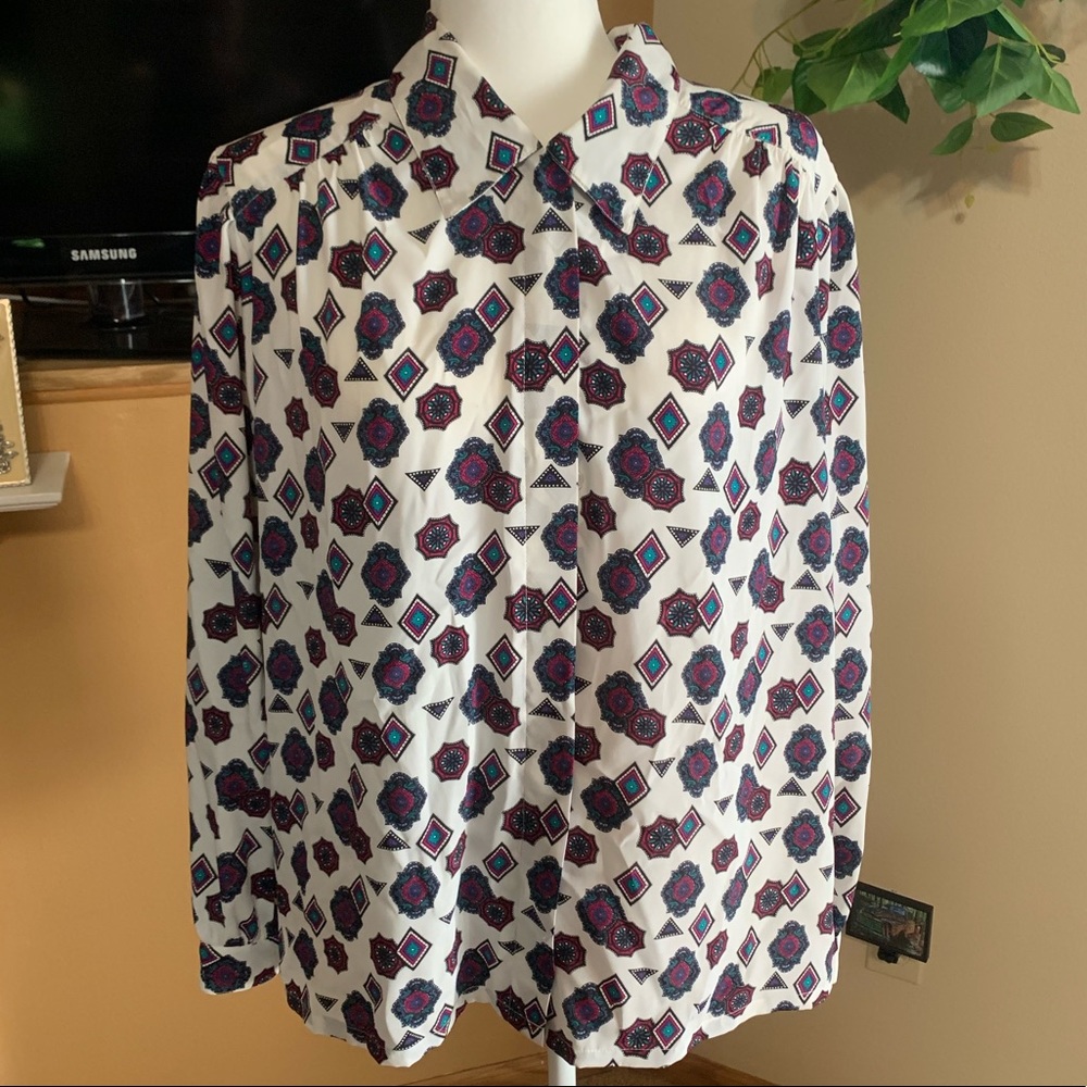 Beautiful Vintage Women’s Blouse